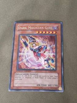 YuGiOh Dark Magician Girl CT2-EN004 Limited Edition Secret Rare LP - Image 1