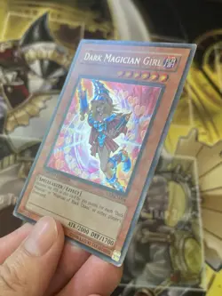 YuGiOh Dark Magician Girl CT2-EN004 Limited Edition Secret Rare LP - Image 3