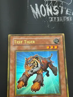 YUGIOH TEST TIGER GOLD RARE GLD2-EN029 LIMITED EDITION PLAYED - Image 3