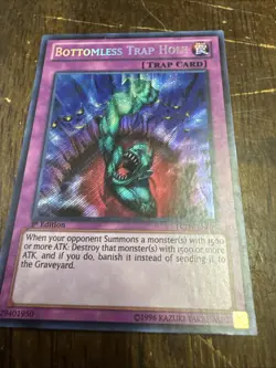 Yugioh LCJW-EN078 Bottomless Trap Hole Secret 1st NM VERY HARD TO FIND - Image 2