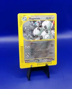 ITALIAN Magneton H19/H32 Skyridge Holo Rare Pokemon Card Nintendo TCG 2003 - Image 2