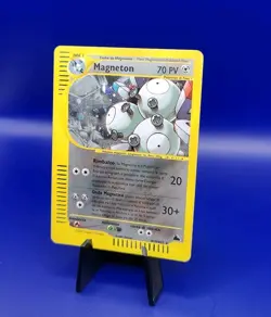 ITALIAN Magneton H19/H32 Skyridge Holo Rare Pokemon Card Nintendo TCG 2003 - Image 3