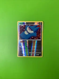 Munchlax 69/111 Boundaries Crossed Reverse Holo Komiya Pokemon Card LP+ - Image 1
