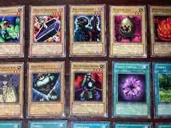 Vtg YuGiOh! Legend of Blue Eyes White Dragon LOB Lot x 47 Unlimited Common Cards - Image 3