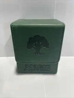 MTG Mana Flip Deck Box Green 2nd Generation Single Magnet Ultra Pro - Image 1