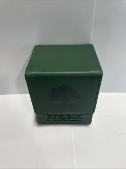MTG Mana Flip Deck Box Green 2nd Generation Single Magnet Ultra Pro - Image 2