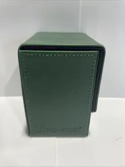 MTG Mana Flip Deck Box Green 2nd Generation Single Magnet Ultra Pro - Image 5