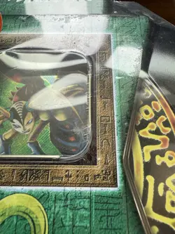 Yugioh 2004 Insect Queen Booster Pack Collector's Tin Factory Sealed - Image 3