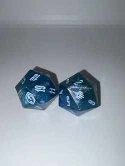 (2x) MTG Final Fantasy GIFT BUNDLE Blue FF Crystal Oversized D20 Dice (SpinDown) - Image 5