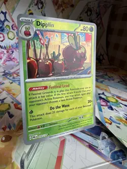 Pokemon Dipplin (Poke Ball Pattern) 010/132 Sv: Prismatic Evolutions Holo Card - Image 2