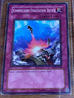 Yugioh Compulsory Evacuation Device SD2-EN028 Common Unl Ed MP - Image 1