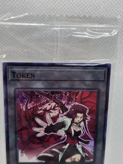 YuGiOh Akiza & Black Rose Dragon Token TKN5-EN008 Super Rare Sealed Card - Image 3