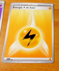 POKEMON FLAMME BLANCHE CARD CARTE ENERGIE ELECTR SVE 020 WHT EV10.5 FR MINT 2025 - Image 1