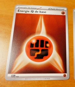 POKEMON FLAMME BLANCHE CARD CARTE ENERGIE COMBAT SVE 022 WHT EV10.5 FR MINT 2025 - Image 1