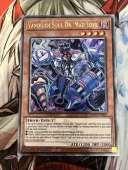 YUGIOH VANQUISH SOUL DR. MAD LOVE QUARTER CENTURY RARE RA04-EN045 NM - Image 1