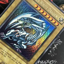 Wavy Print Blue-Eyes White Dragon SDK-001 Starter Deck: Kaiba Yugioh - Image 3