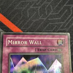 YUGIOH MIRROR WALL PSV-016 1ST SUPER PLAY/EDGE WEAR - Image 3