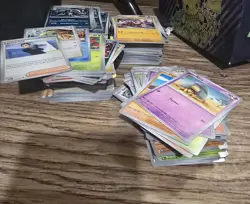 Pokemon TCG Bulk Card Lot -550 Common & Reverse Holo - Image 3
