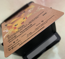 Pikachu V Gold Foil Fan Art Textured Collector Pokemon Card HP190 #43/185 - Image 4