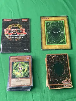 YU- GI- OH trading Card Game Assorted Cards (Lot of 32) W/ RULEBOOK & DECK ZONE - Image 1