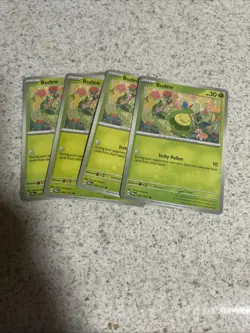 4x Budew 004/131 x4 - Prismatic Evolutions - Pokemon TCG - Common - Playset - Image 1