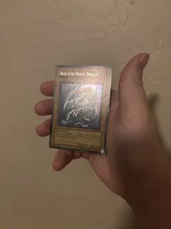 Blue-Eyes White Dragon SDK-001 Ultra Rare Unlimited FADED & WAVY Yugioh 5962 - Image 2
