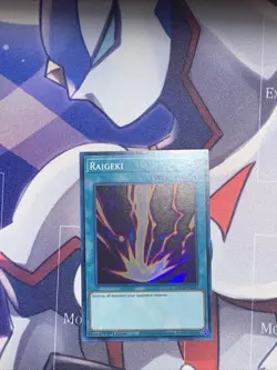 YUGIOH RAIGEKI SUPER RARE SDCH-EN021 1ST EDITION - Image 1