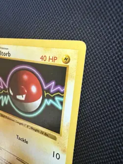 Pokemon Voltorb 67/102 1st Edition Shadowless Base Set Card Unplayed Near Mint - Image 3