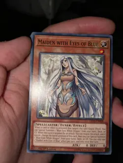 LED3-EN008 Maiden with Eyes of Blue Common 1st Edition YuGiOh Card - Image 1