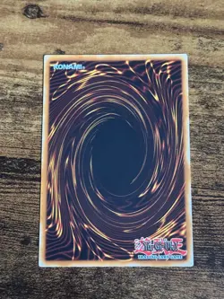 Escape from the Dark Dimension - SDGU-EN038 - Common - 1st Edition - YuGiOh - Image 2