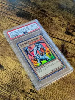 Yugioh Blue-Eyes White Dragon LDS2-EN001 Ultra Rare Blue Text PSA 8 NM-MT - Image 2