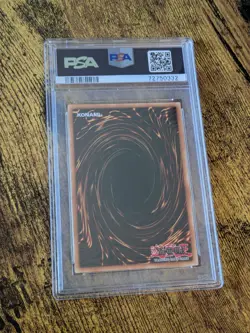 Yugioh Blue-Eyes White Dragon LDS2-EN001 Ultra Rare Blue Text PSA 8 NM-MT - Image 3