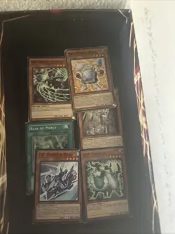 Legendary Hero Decks Yugioh +Personal Cards Including Blue Eyes White Dragon 500 - Image 2