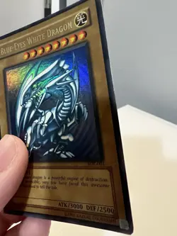 Yugioh Blue-Eyes White Dragon Ultra Rare Holo 1996 Yu-Gi-Oh! SDK-001 - Image 3