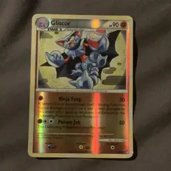2010 Pokemon HGSS Undaunted Gliscor Holo 4/90 NM - Image 1