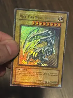 Yugioh Blue-Eyes White Dragon SDK-001 Ultra Rare HEAVY HOLO BLEED ERROR LP - Image 3