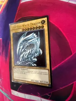 Blue-Eyes White Dragon OP28-EN001 Ultimate Rare English Near Mint Yugioh TCG - Image 3