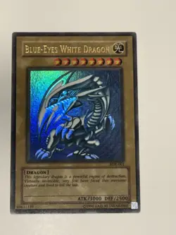 Yugioh: Blue-Eyes White Dragon-SDK-001-Ultra Rare- 1996-Great Condition. - Image 1