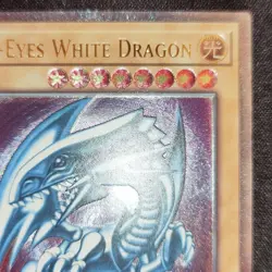 Blue Eyes White Dragon OP28-EN001 Ultimate Rare Yu-Gi-Oh English Card - Image 4