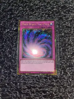 Yugioh Time-Space Trap Hole PGL3-EN039 Gold Rare 1st Edition Near Mint - Image 1