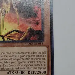 Yugioh - 1x Kumongous, The Sticky String Kaiju - CORE-EN088 - LP - 1st Ed - 2015 - Image 4