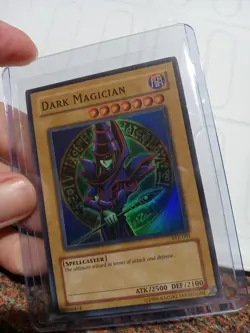 Yugioh Dark Magician SYE-001 Super Rare Holo Vintage LP - Image 2
