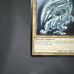 Yugioh Blue-Eyes White Dragon OP28-EN001 Ultimate Rare VLP - Image 4