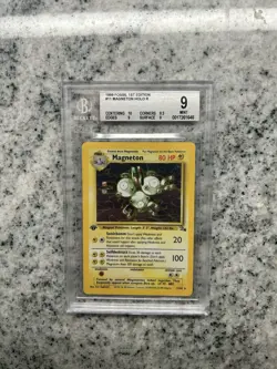 1999 Pokemon Fossil 1st Edition Magneton Holo Rare 11/62 BGS 9 Mint - Image 1