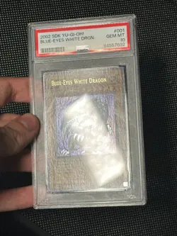 Yugioh PSA 10 Blue-Eyes White Dragon SDK-001 WAVY Ultra Rare EXTREMELY RARE - Image 4