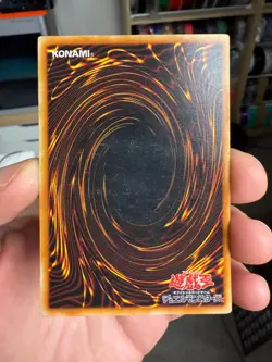 1999 Yugioh! Dark Magician Vol.1 Ultra Rare Initial No Ref DMG/HP (DDS-002 Art) - Image 5