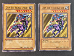 Yugioh TCG - 2x Gaia the Fierce Knight 1x 1st Edition LP + HP / Damaged SDY-007 - Image 1