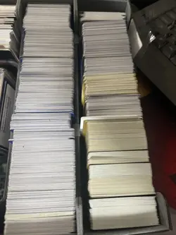 S/V BULK nearly 500 Base Bulk Cards Including Lots Of HOLO/REVERSE/JAPANESE CARD - Image 1