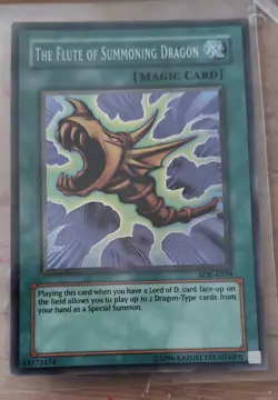 The Flute of Summoning Dragon SDK-E039 Super Rare Unlimited Light Play+ Yugioh - Image 1