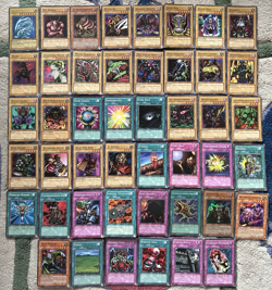 YuGiOh Starter Deck Kaiba EUROPEAN 46 Card Set SDK-E001 -SDK-E046 2002 Print - Image 1